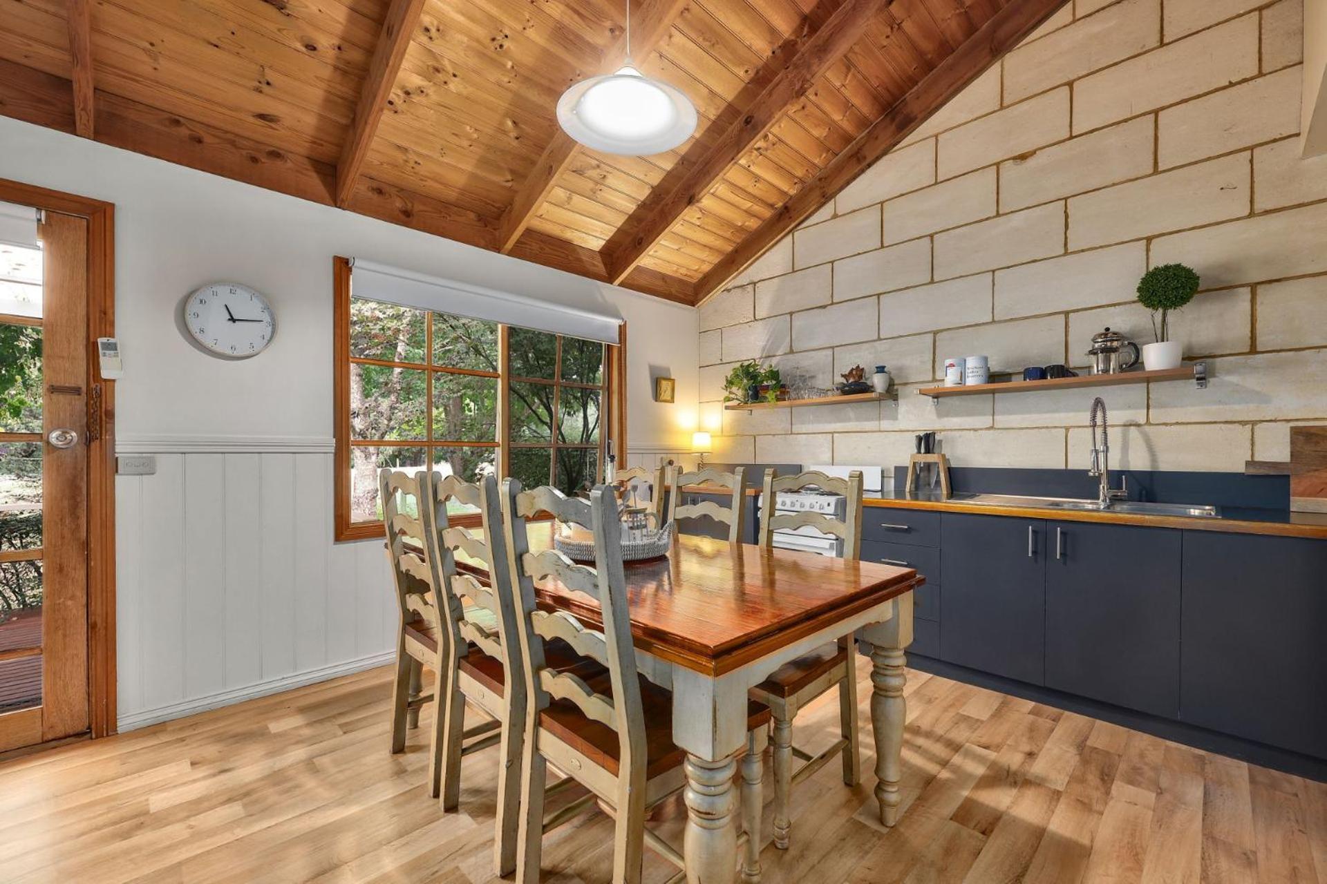 Jamieson - Three - Sleeps 4 Apartment Howqua